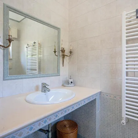 Lucia Bed & Breakfast