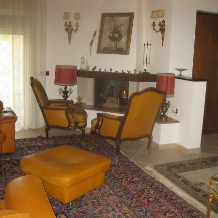 Lucia Bed & Breakfast 3*