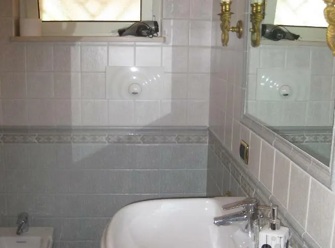 ベッド・アンド・ブレックファスト Lucia 3*