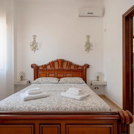 Bed & Breakfast Lucia 2*