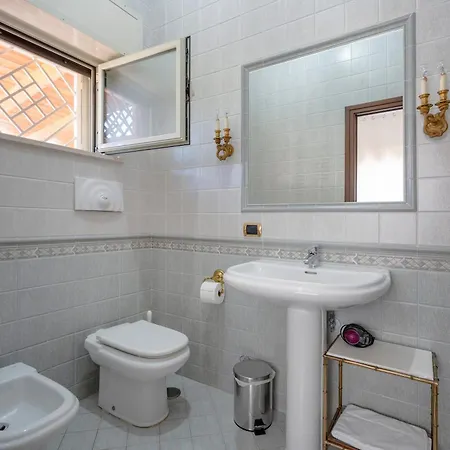 Bed & Breakfast Lucia 2*