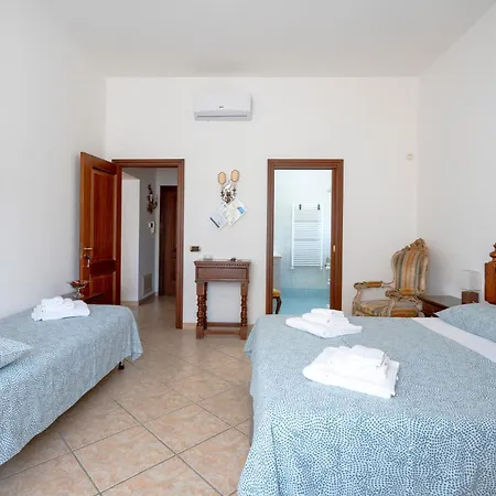 Lucia Bed & Breakfast