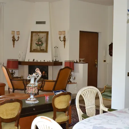 Lucia Bed & Breakfast